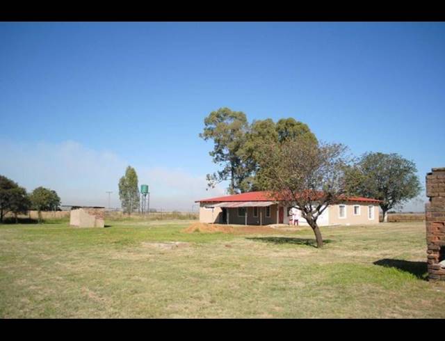 FARM FOR SALE IN HELDERSTROME